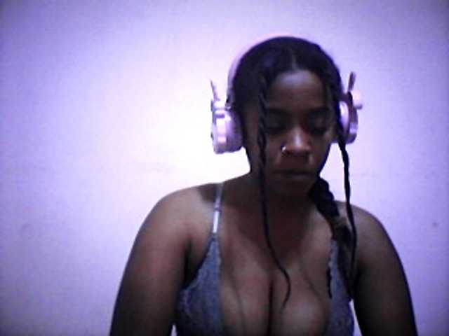 silviaLaBombe live cam on BongaCams