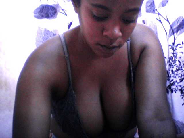 silviaLaBombe's BongaCams show and profile