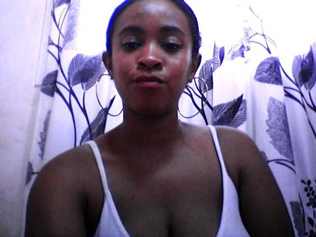 silviaLaBombe's BongaCams show and profile