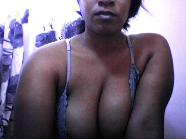 silviaLaBombe live cam on BongaCams