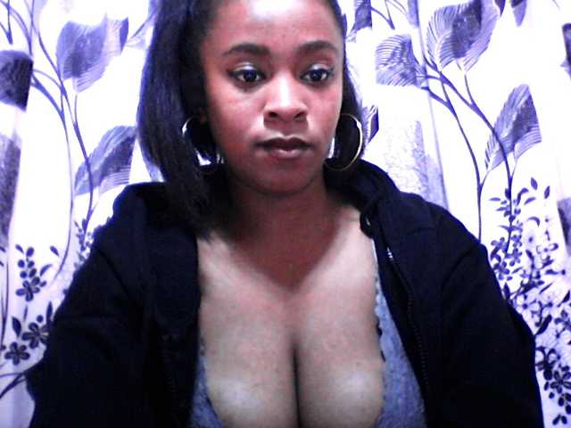 silviaLaBombe live cam on BongaCams