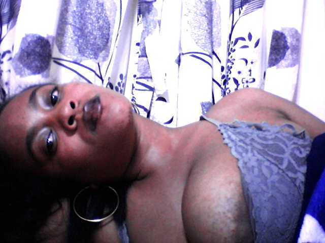 silviaLaBombe live cam on BongaCams