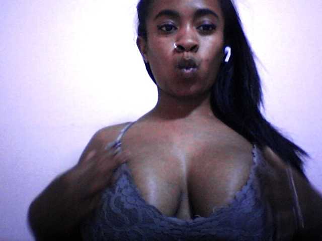 silviaLaBombe live cam on BongaCams