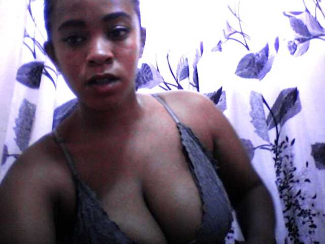 silviaLaBombe's BongaCams show and profile