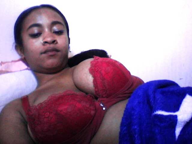 Mayrah live cam preview