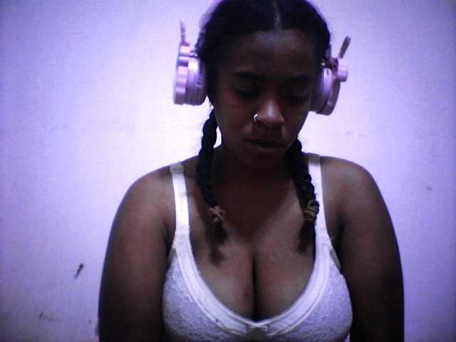 silviaLaBombe live cam on BongaCams