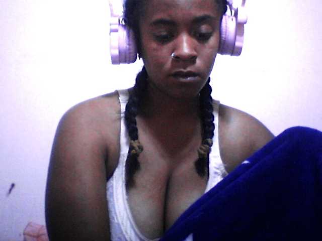 silviaLaBombe live cam on BongaCams