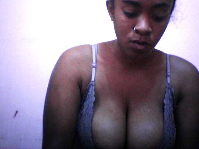 silviaLaBombe live cam on BongaCams