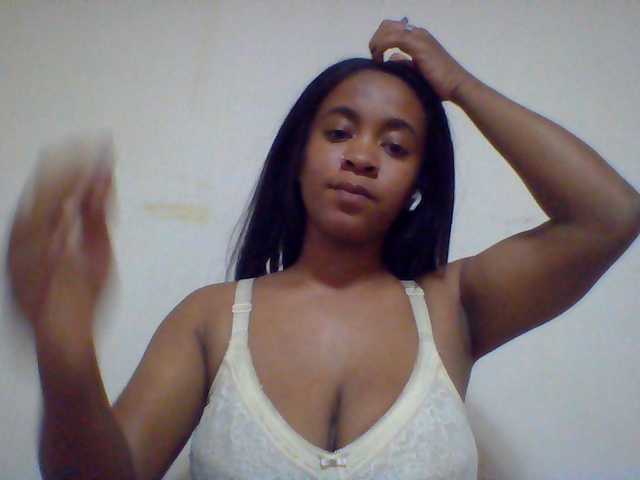 Mayrah — live female cam