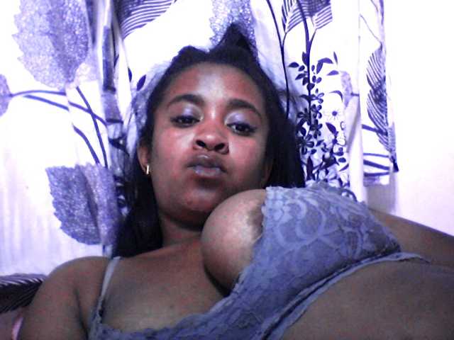 silviaLaBombe live cam on BongaCams