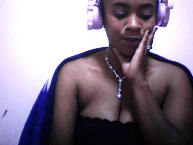 silviaLaBombe live cam on BongaCams
