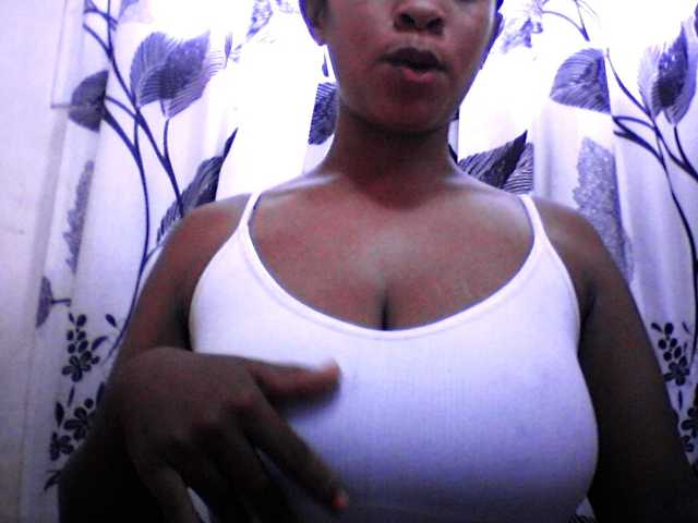 silviaLaBombe's BongaCams show and profile