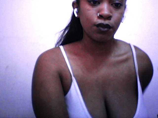 silviaLaBombe live cam on BongaCams