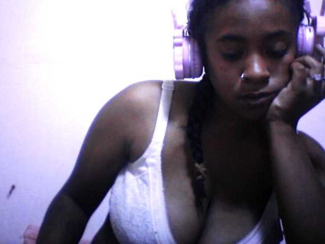 silviaLaBombe live cam on BongaCams