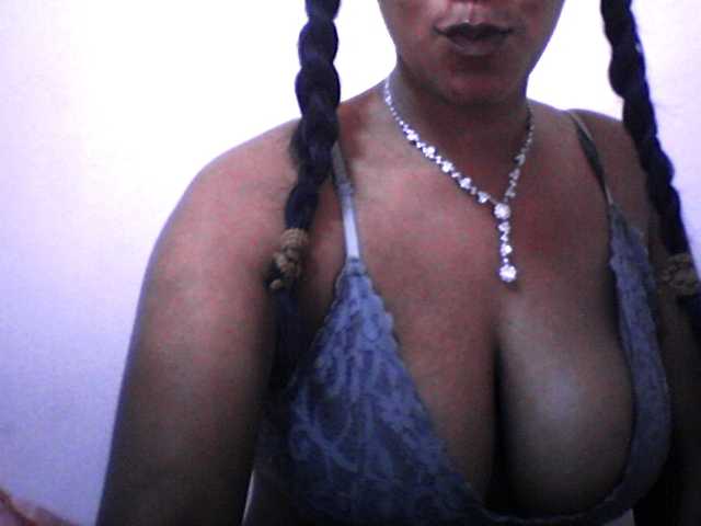 silviaLaBombe live cam on BongaCams