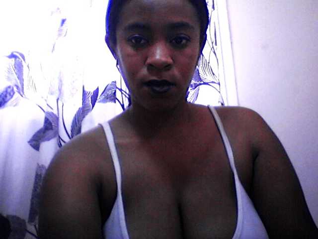 silviaLaBombe live cam on BongaCams