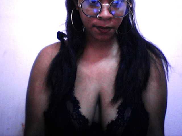 silviaLaBombe, en vivo ahora en BongaCams