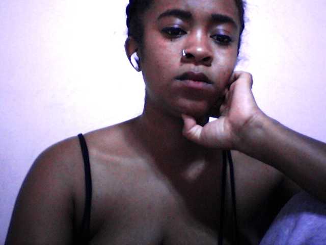 Mayrah live cam on BongaCams