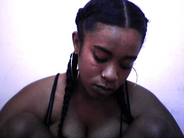 Mayrah live cam on BongaCams