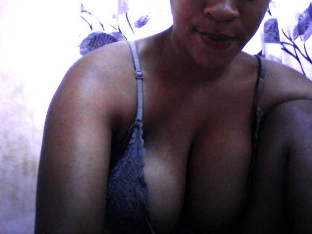 silviaLaBombe's BongaCams show and profile