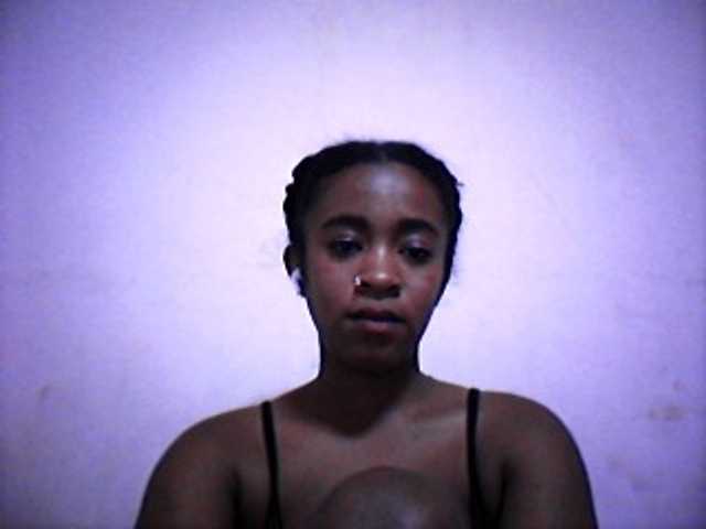 Mayrah live cam on BongaCams