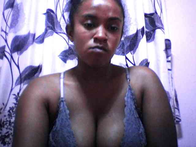 silviaLaBombe webcam