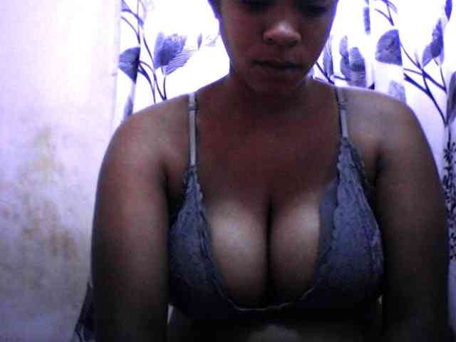 silviaLaBombe webcam