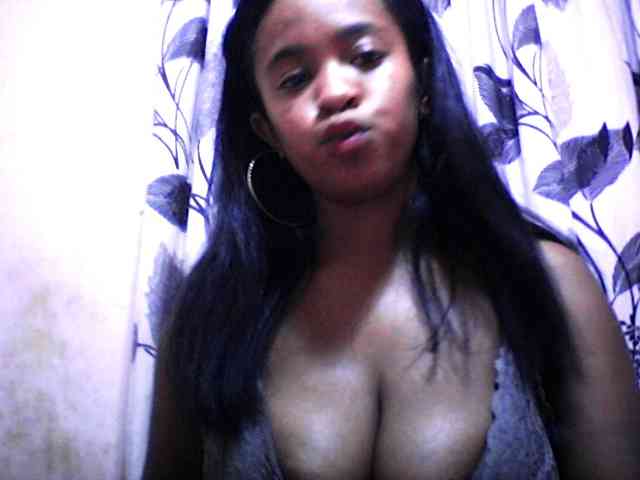 silviaLaBombe webcam