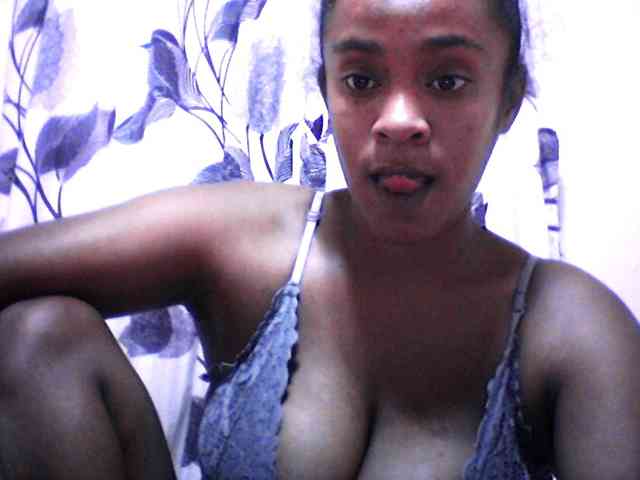 silviaLaBombe webcam