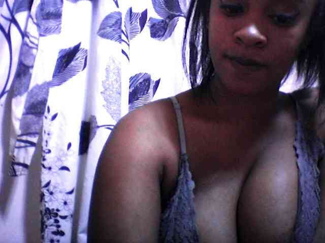 silviaLaBombe Live Webcam on BongaCams