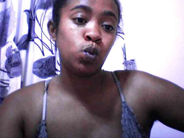 silviaLaBombe Live Webcam on BongaCams