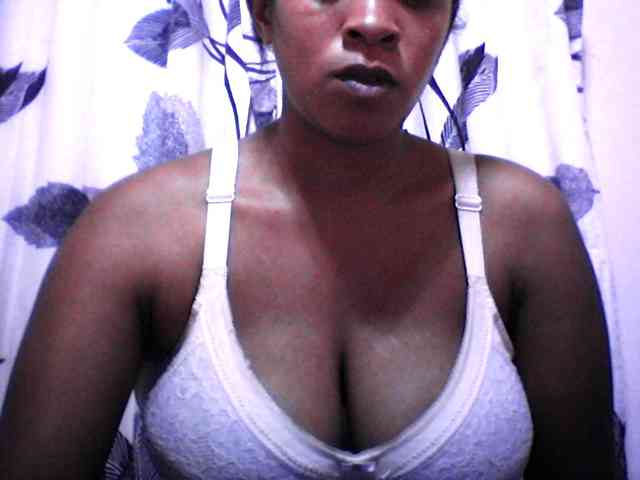 silviaLaBombe webcam