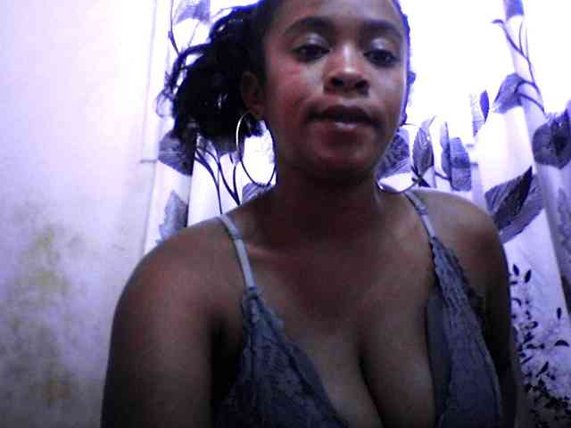 silviaLaBombe webcam