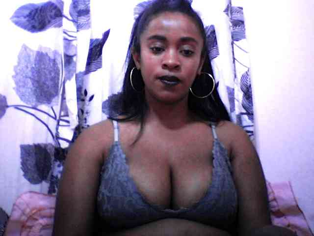 silviaLaBombe webcam