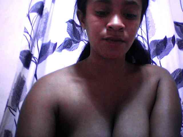 silviaLaBombe Live Webcam on BongaCams