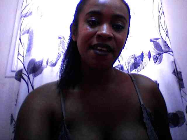 silviaLaBombe Live Webcam on BongaCams