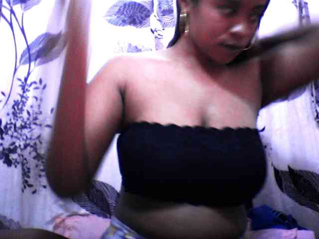 silviaLaBombe webcam