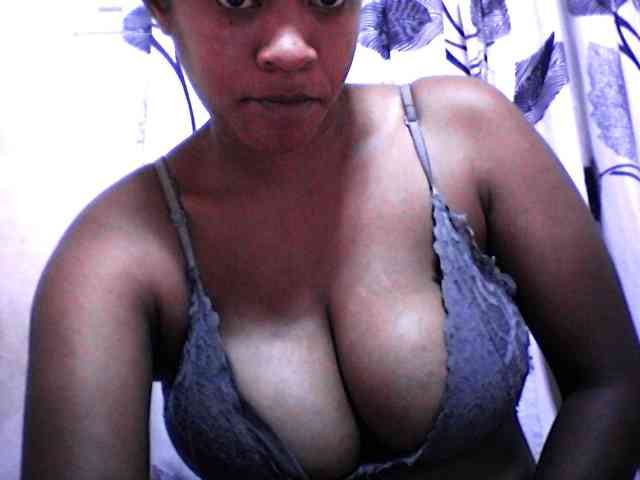 silviaLaBombe webcam