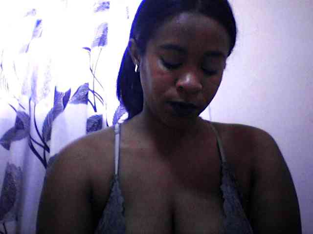 silviaLaBombe silviaLaBombe
