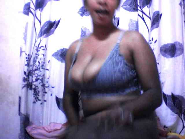 silviaLaBombe webcam