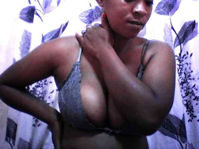 silviaLaBombe webcam