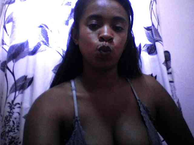 silviaLaBombe webcam