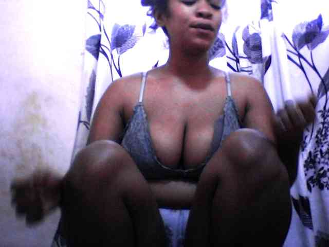 silviaLaBombe webcam