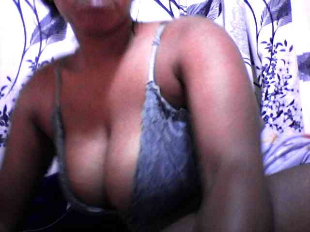 silviaLaBombe webcam