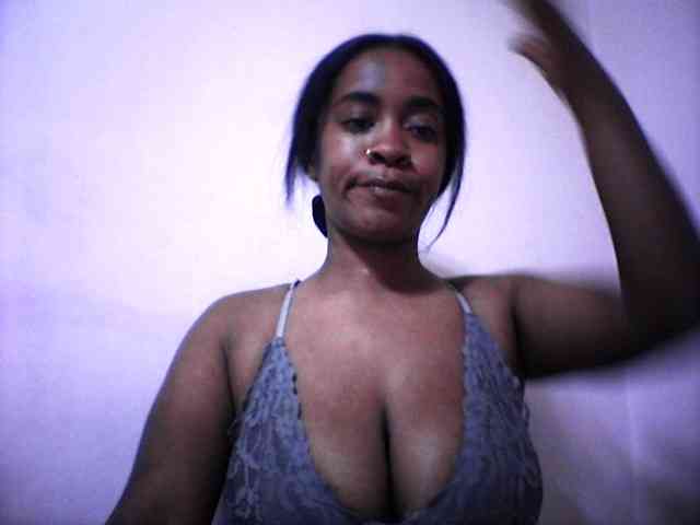 Model: Mayrah