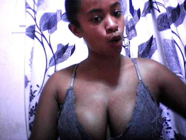 silviaLaBombe webcam