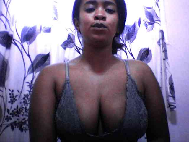 silviaLaBombe silviaLaBombe
