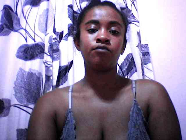 silviaLaBombe webcam