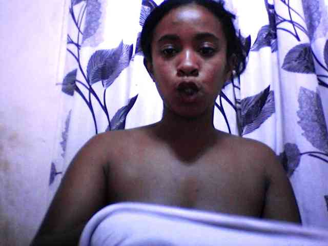 silviaLaBombe webcam