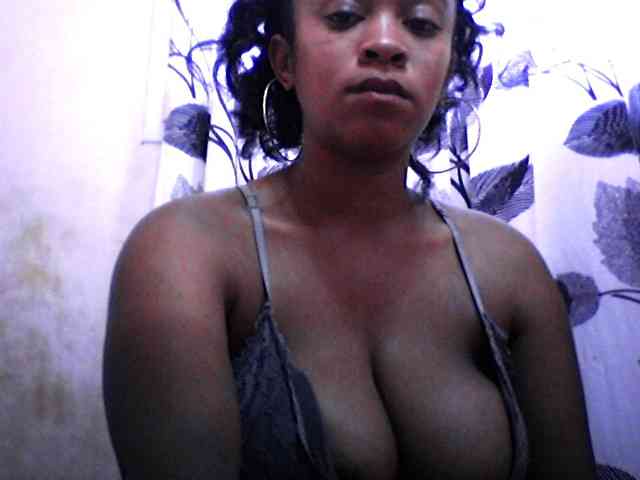 silviaLaBombe webcam